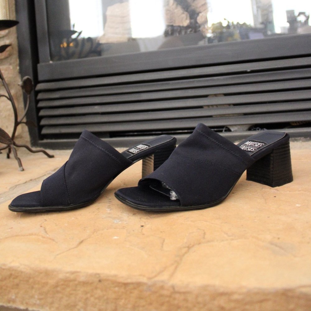 Moosties Tootsies Navy Heel